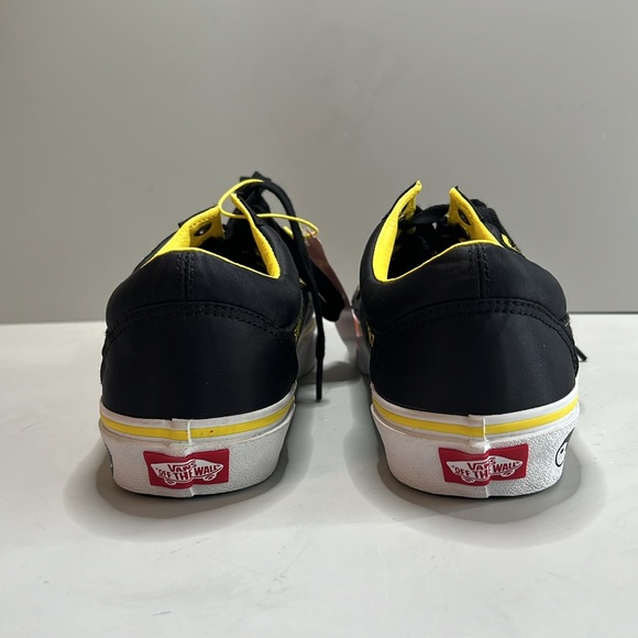 Vans Old Skool Cobra Kai Never Dies low canvas sneakers Men’s 8/Women’s 9.5. NWT - Picture 6 of 16